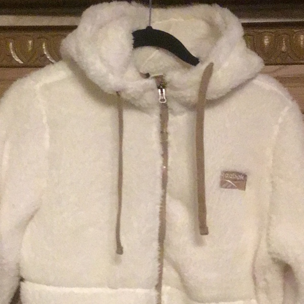 Women’s Reebok Sherpa Jacket - Picture 2 of 6